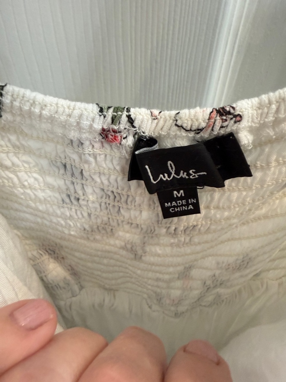 Lulu’s White Floral Maxi Dress with criss cross Tie Waist - Picture 3 of 8